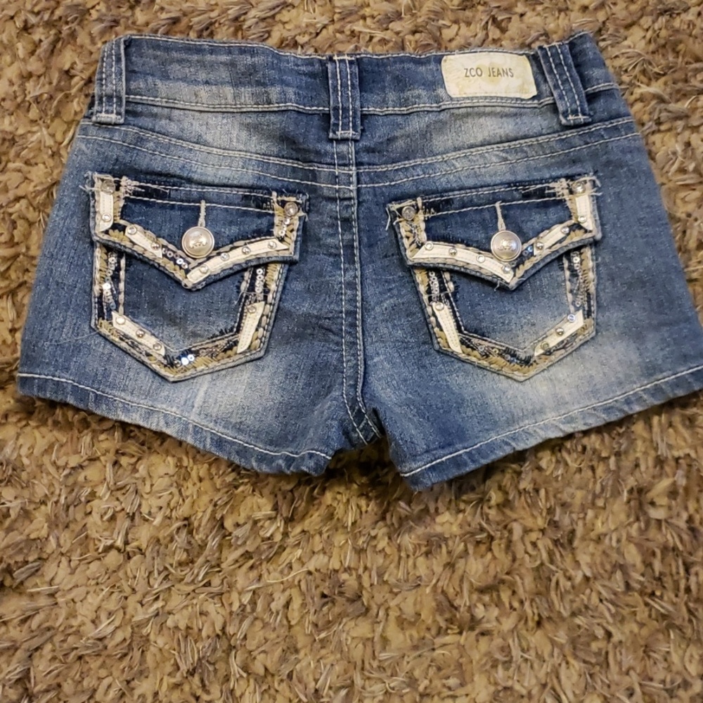 Jean Shorts - Picture 2 of 3